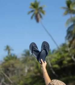 Shop Arch Support Unisex Thong Women Sandals & Thongs
