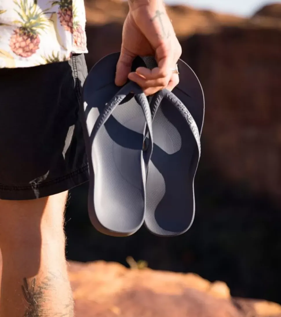 Shop Arch Support Unisex Thong Women Sandals & Thongs