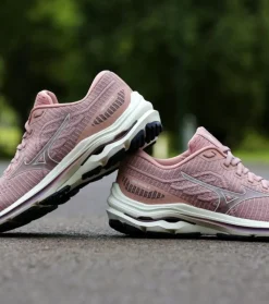 Hot Wave Inspire 18 Waveknit Womens Women Run