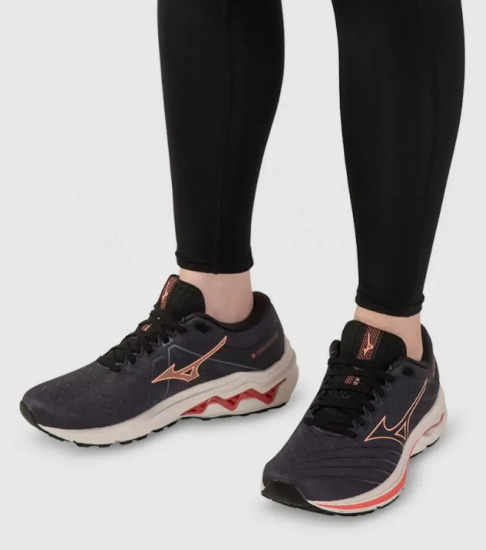 Hot Wave Inspire 18 Womens Women Run