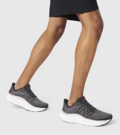 Best Fresh Foam More V4 (2E Wide) Mens Men Run